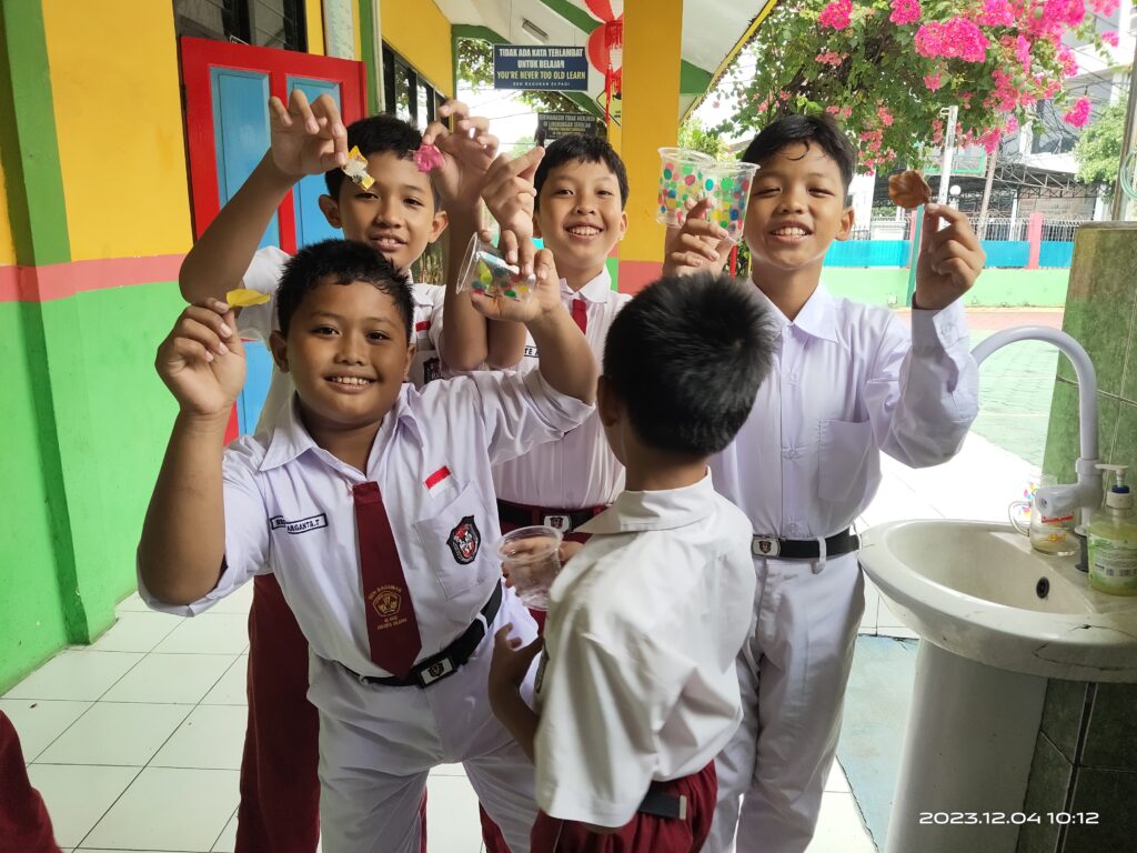 foto memilah sampah